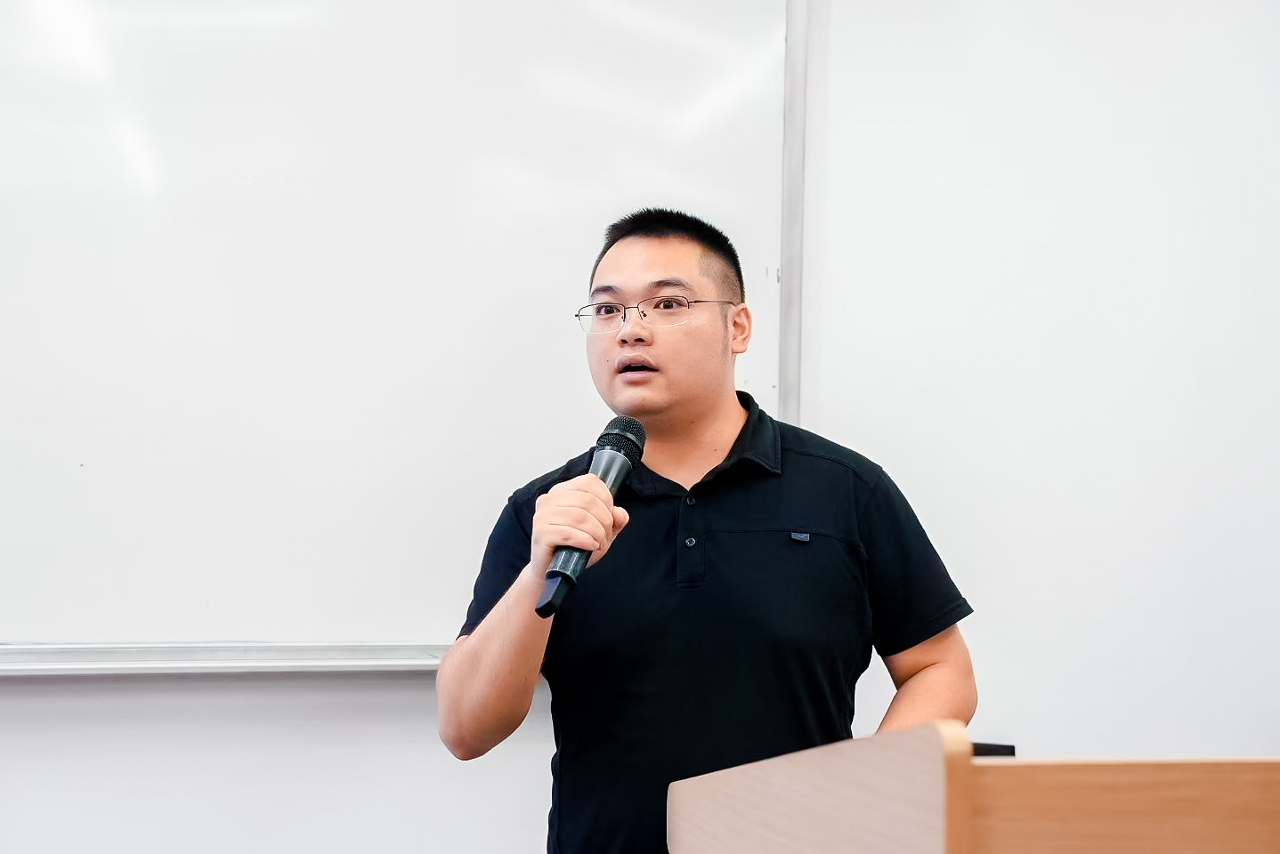 41评委点评.jpg